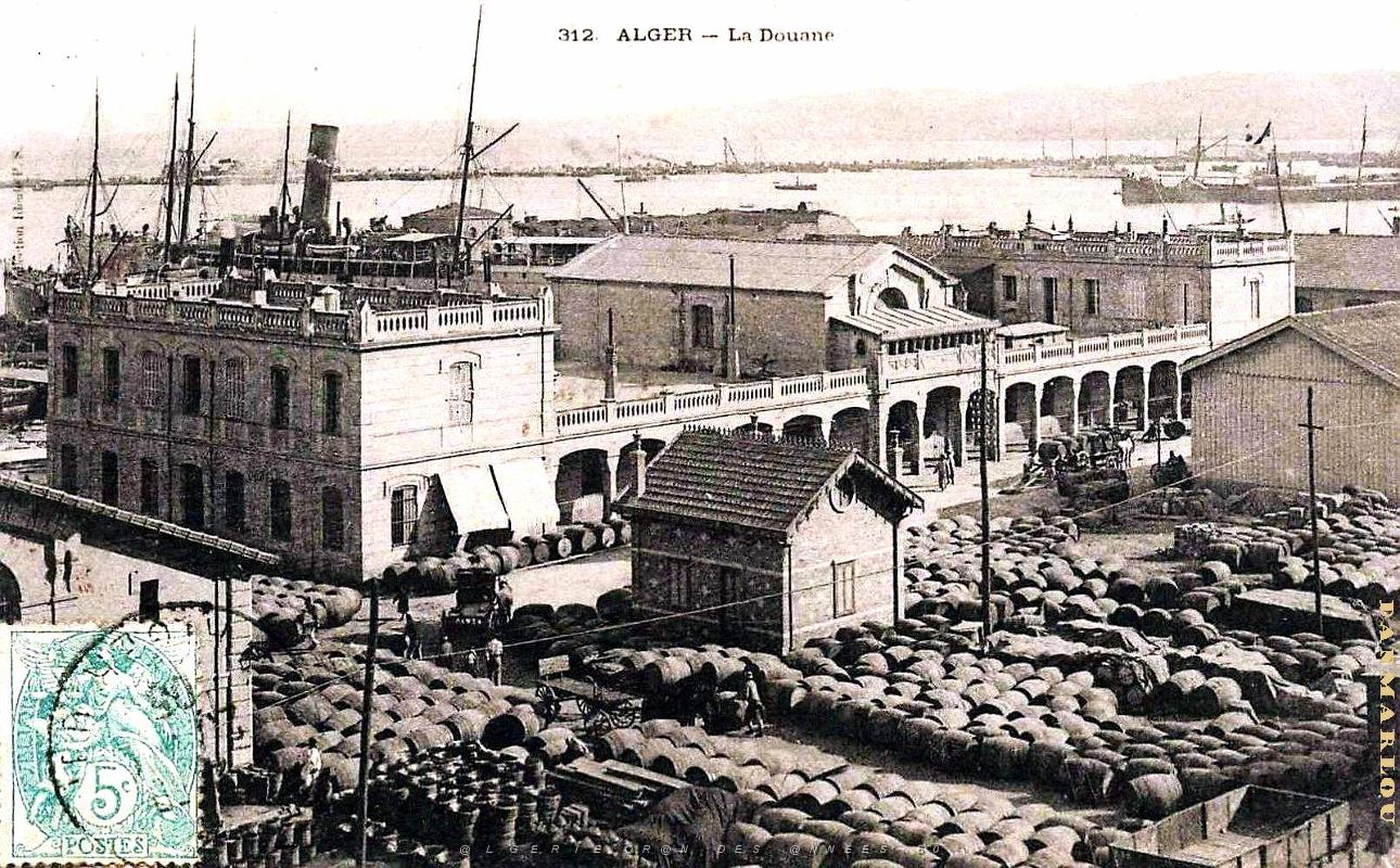 Alger - Port - Vue sur le Douane - 1905.jpg